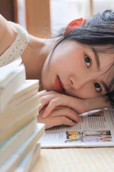 25岁女高中生